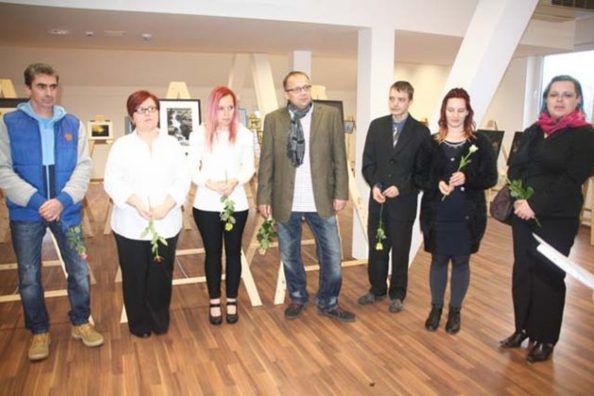 Adventi vásár és kiállítás az inkutáborházban